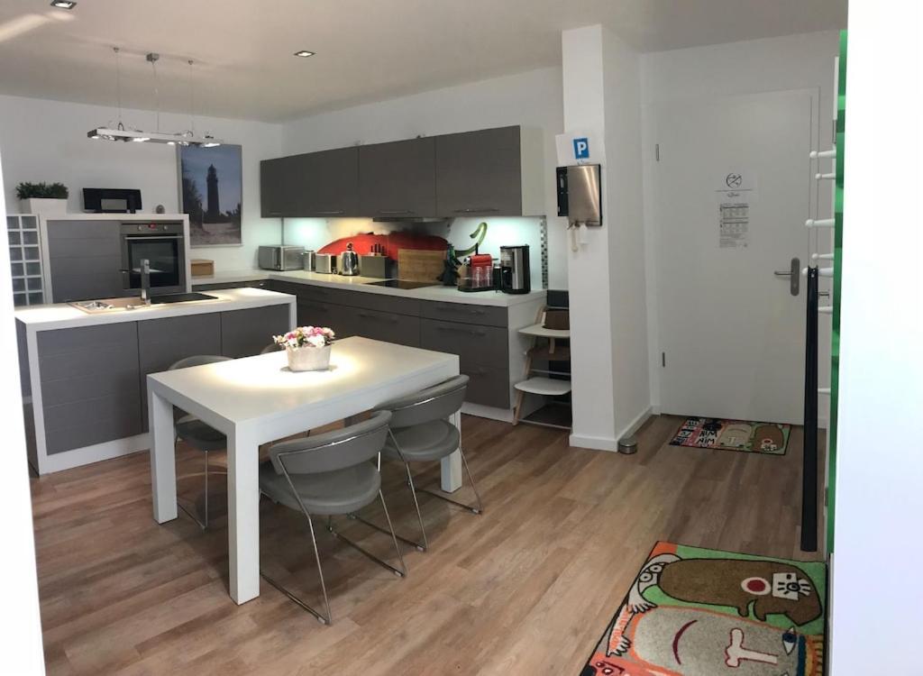 Exclusive Fewo In Warnemuende, 150M To The Beach, 2 Bathrooms, 2 Bedrooms, Sauna, Wifi And Much More. Росток Экстерьер фото